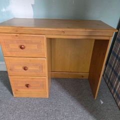 Small desk with 3 drawers