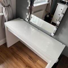 Make up table with glass top and mirror and lights