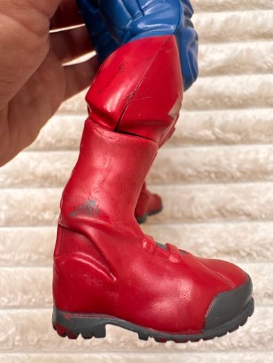Marvel Captain America 2012 Action Figure approx. 25 cm. Twist Used Please see photos