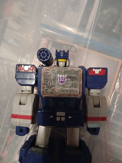 Transformer Soundwave Titans return