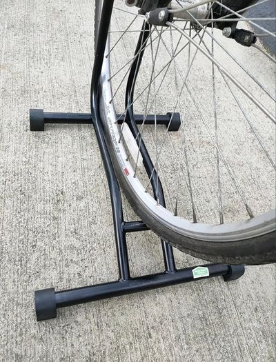 2 bike display stands