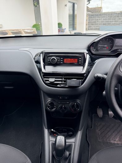 Peugeot 208 1.2L 2016