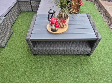 Rattan garden table like new