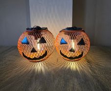 Solar pumpkin lights