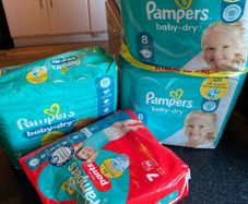 kids nappies pampers size 7 & 8.