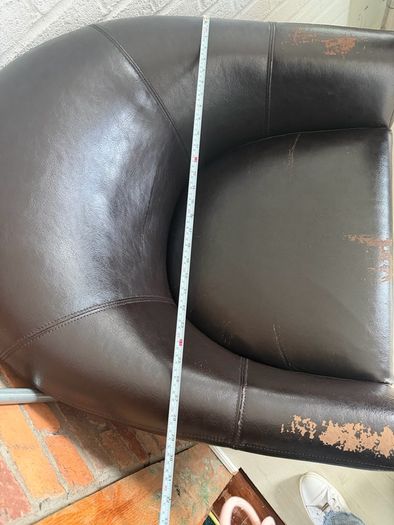 2 leather arm chairs