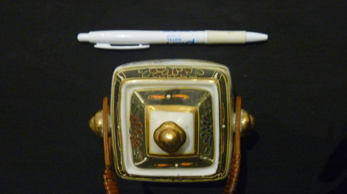 Oriental Sugar Bowl/Trinket box