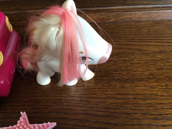 Bratz Babz Ponyz Buggy with pony and hair brush