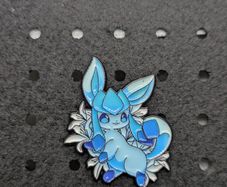 Glaceon enamel pin