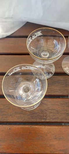 5 x 50s,60s white velvet glasses,vintage collectors item,,sold as seen .hard to come by.