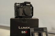 LUMIX s5ii, Cage and Batteries - Professional Hybrid Body