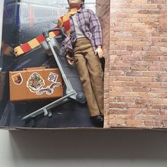 Harry Potter Platfirm 9& 3/4 Doll