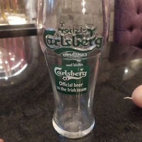 rare 2002 carlsberg Ireland glass