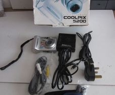 Nikon Coolpix 5200 Compact Digital Camera