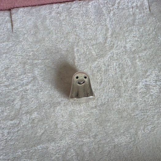 Pandora ghost charm in good condition the stamp is well used otherwise nothing wrong
