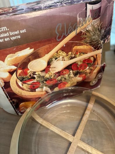 Large glass bowl / wooden stand / bowl only