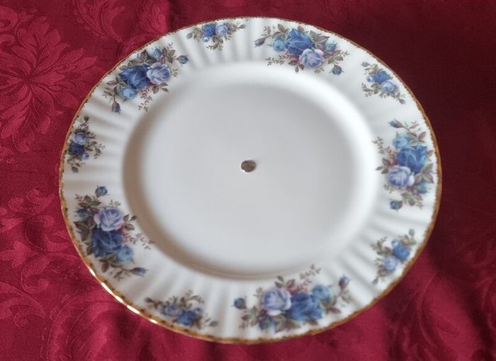 Royal Albert Moonlight Rose Bone China Gold Gilt Footed Cake Stand Made In England