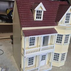 Large Doll House