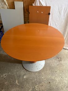Round Table