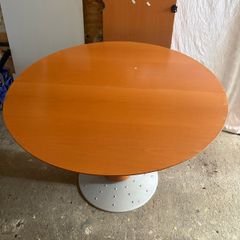 Round Table