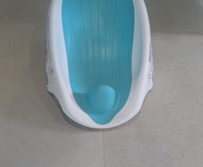 Baby bath insert