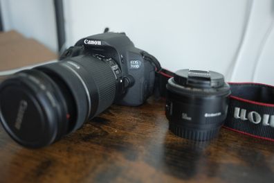 Canon 700D
