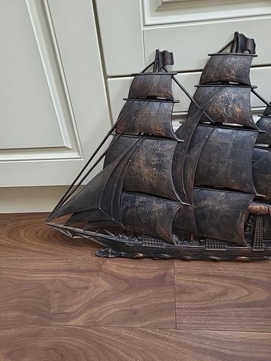 Skipper ship wall hanging