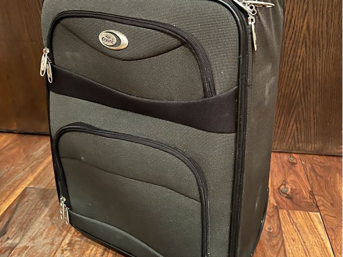 Oceanic suitcase
