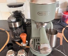 Sage Green De Longhi Espresso Maker + Caso Grinder Bundle