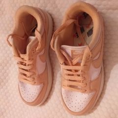 Girls Nike Trainers Size 35 Eu/uk 2.5