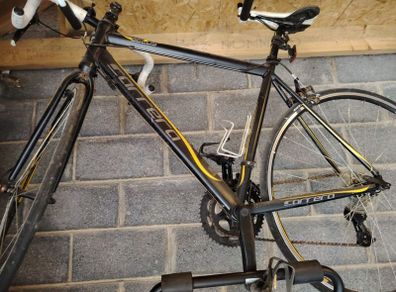 Carraera Zelos road bike