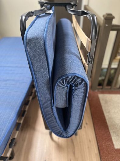 2 x fold-up single beds