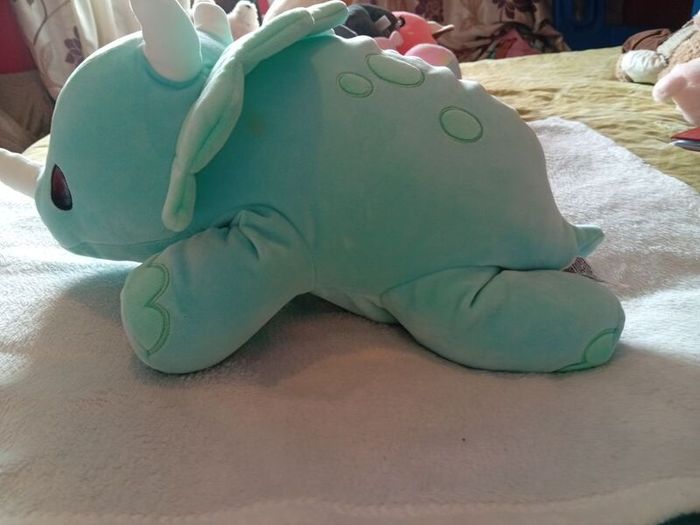 Hugalumps dinosaur weighted plush