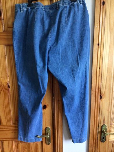BNWTS Ladies Blue Denim Jeans size 26 includes Postage