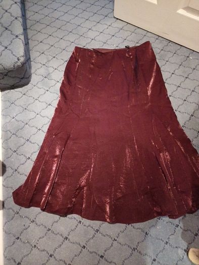 Wine  Shimmer Skirt Size 14