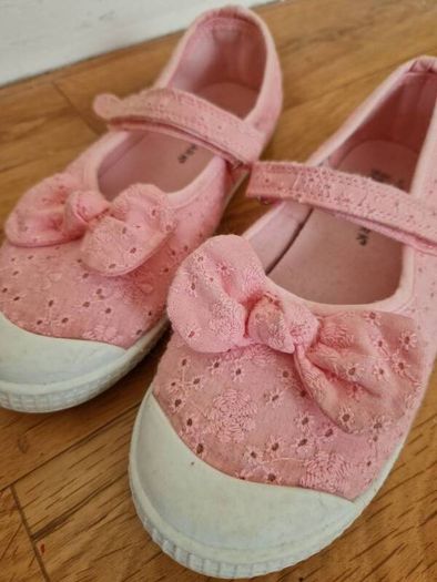 Shoes for girl size 2 UK