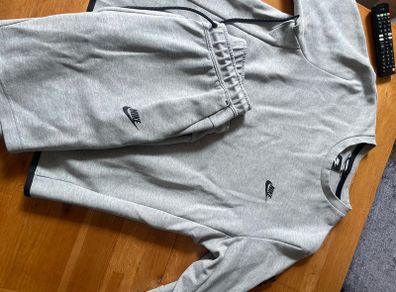 nike tracksuit