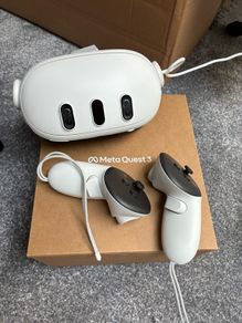 Meta Quest 3 VR Headset with Controllers