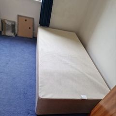 Single bed base