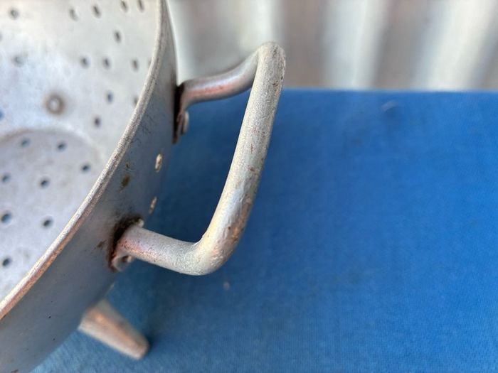 vintage Falconware footed sputnik atomic colander sieve