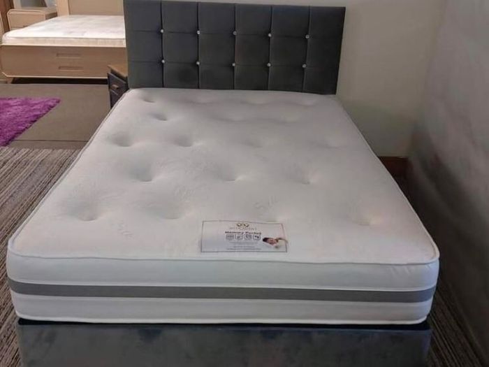 Double 4ft6 Divan Bed with Mattress included