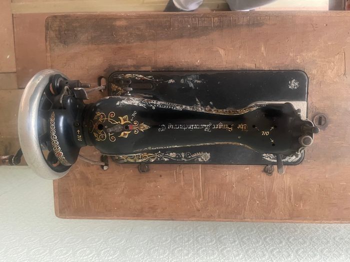 Singer sewing machine