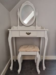 Dressing Vanity Table with stool