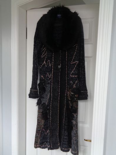 Designer Ladies Knitted Cardigan Coat for Sale