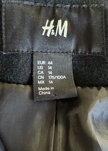 Ladies Black Peplum Coat from H&M Size: UK 12 / EU 40