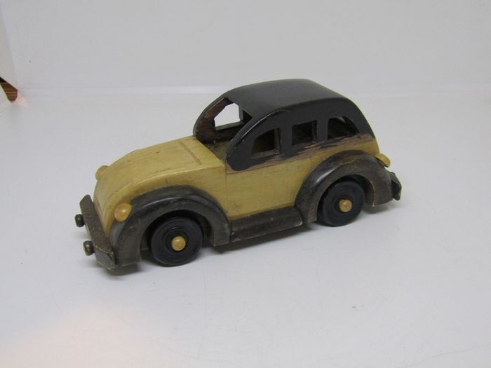 BOXI Arts Classics Handcrafted Wooden Car Very Rare item
