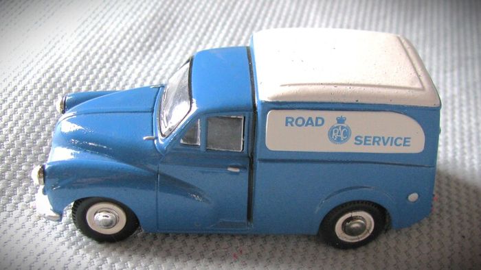 Diecast Model Morris Minor 1000 Van RAC - Collectable Oxford Diecast 1:43