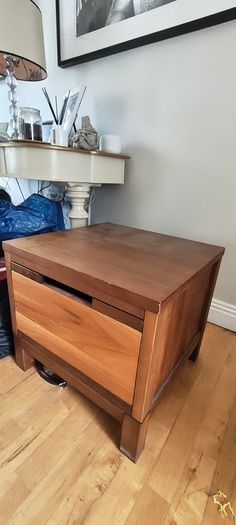 Solid oak Chest of drawers + bedside cabinet