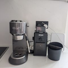De'Longhi Coffee Machine and Grinder