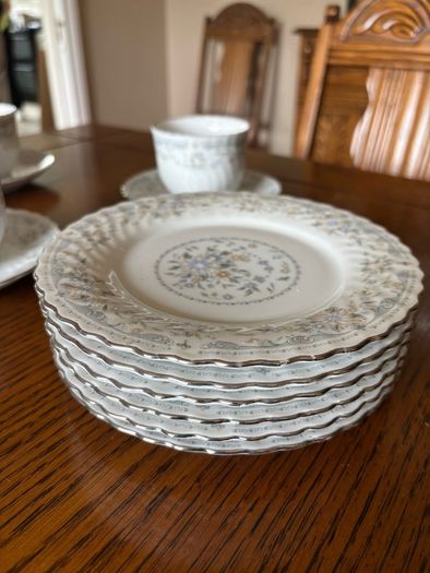 Cups & saucers
